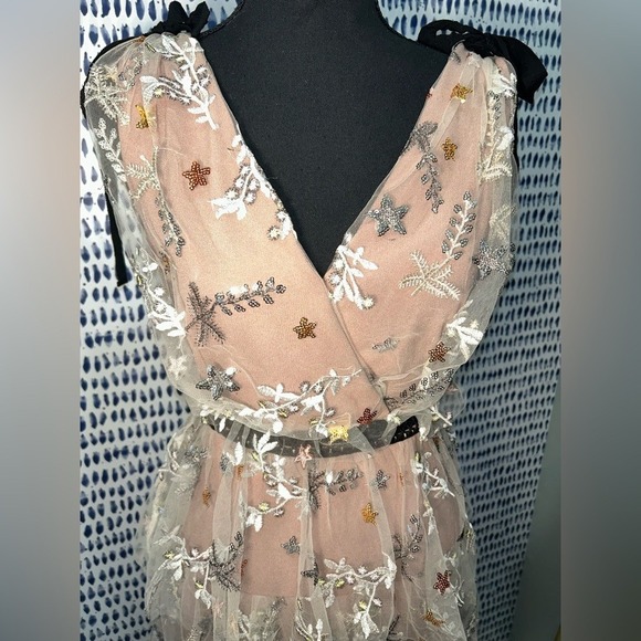 MoonSea Floral Embroidered Tulle Dress, Sleeveless Party Cocktail Dress Size 4 - Picture 3 of 4